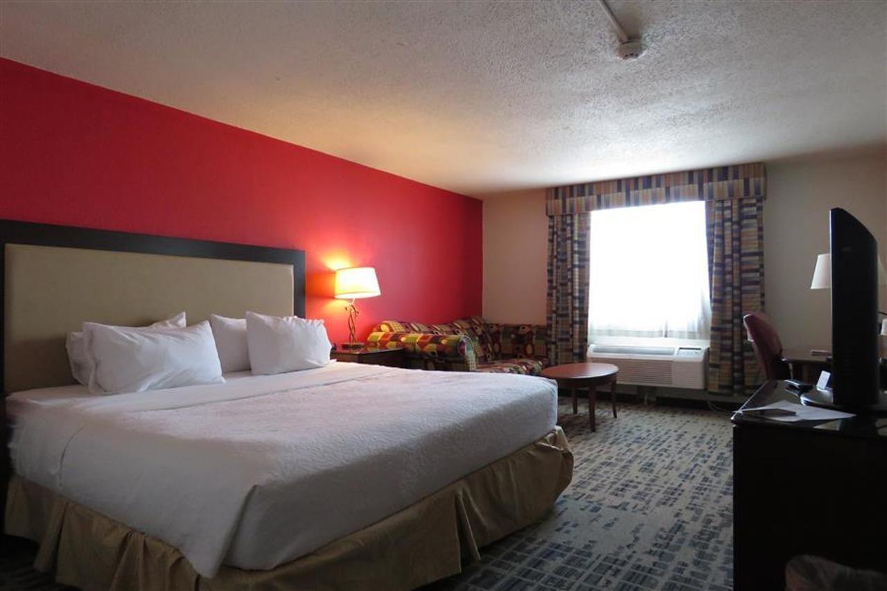 Baymont By Wyndham Ferndale/Royal Oak Hotel Eksteriør billede