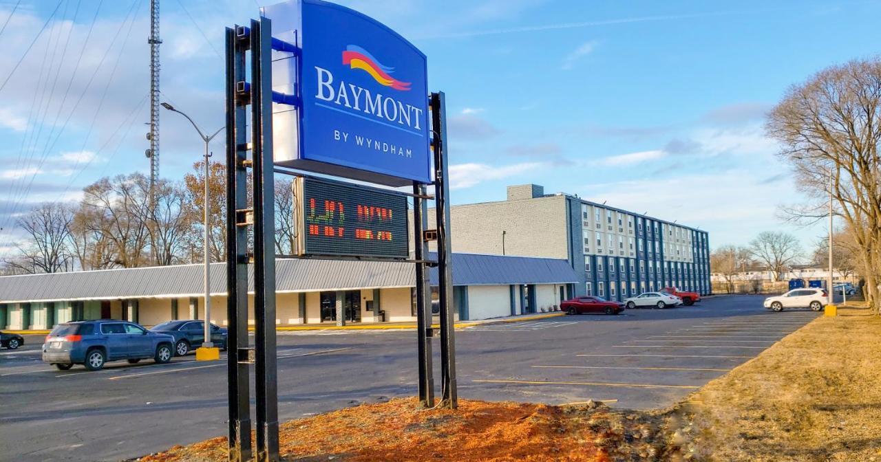 Baymont By Wyndham Ferndale/Royal Oak Hotel Eksteriør billede