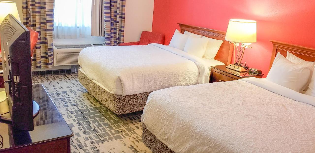 Baymont By Wyndham Ferndale/Royal Oak Hotel Eksteriør billede